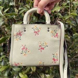Coach Rogue 17 with Floral Bow Print (26835)